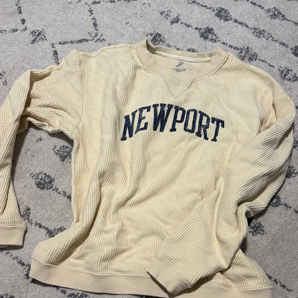 Creamy yellow NEWPORT crewneck